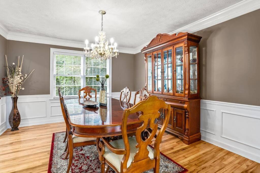 Lovely 5Bed, 3-Fullbath ! 5Min To Free Way I-85 Lawrenceville Esterno foto