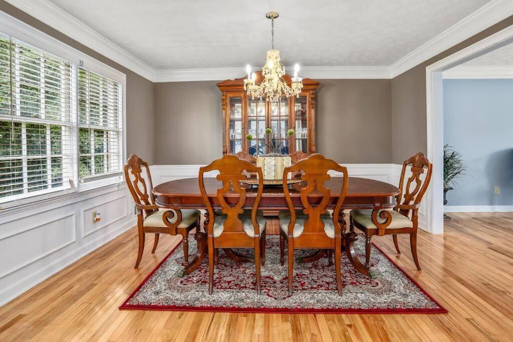 Lovely 5Bed, 3-Fullbath ! 5Min To Free Way I-85 Lawrenceville Esterno foto